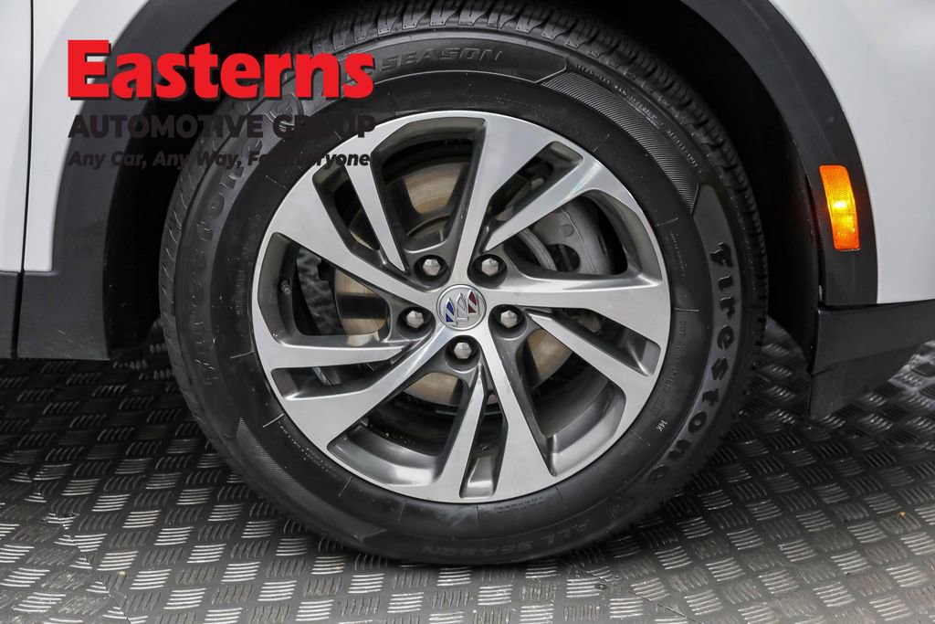 Used 2023 Buick Envision Essence image 32