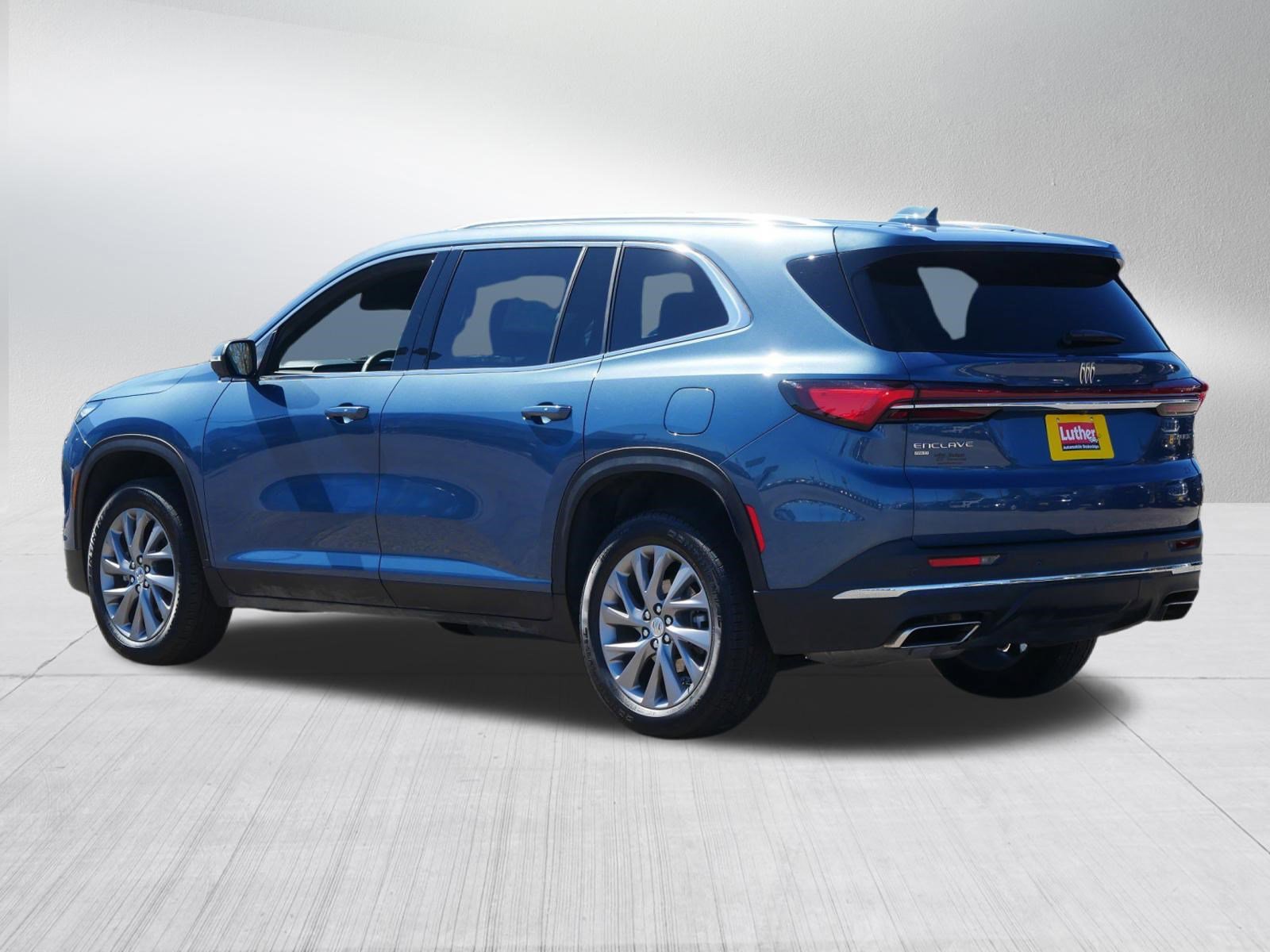 Used 2025 Buick Enclave Preferred image 5