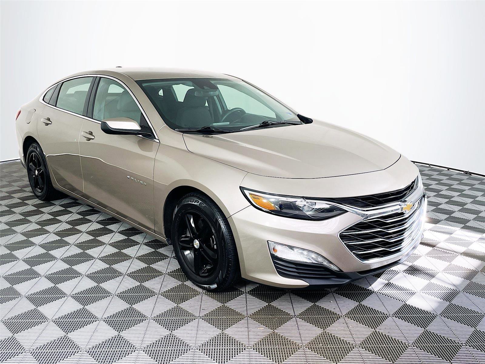 Used 2024 Chevrolet Malibu LT image 1