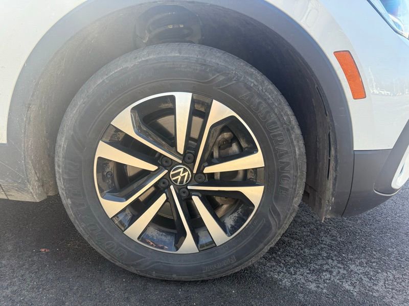 Used 2023 Volkswagen Tiguan S image 4