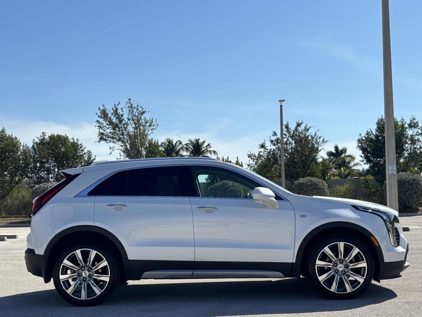 Used 2019 Cadillac XT4 Premium Luxury w/ Driver Awareness Package image 5