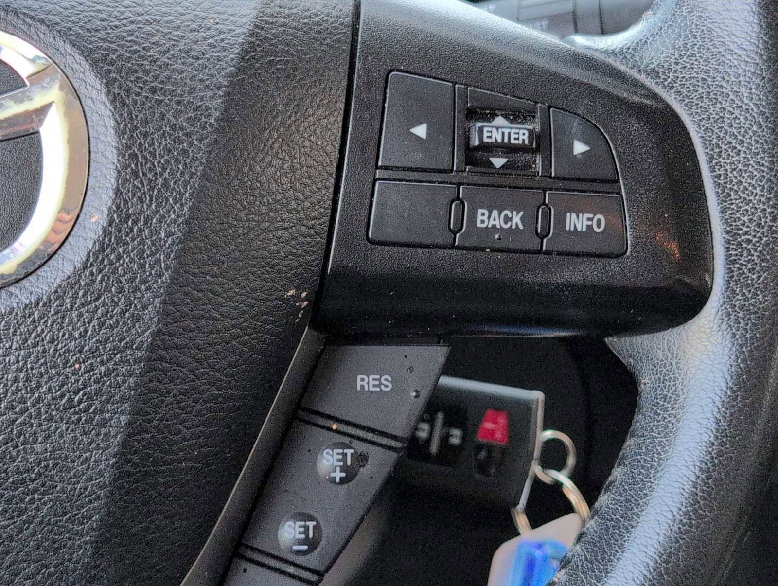 Used 2012 MAZDA MAZDA3 i Touring image 23