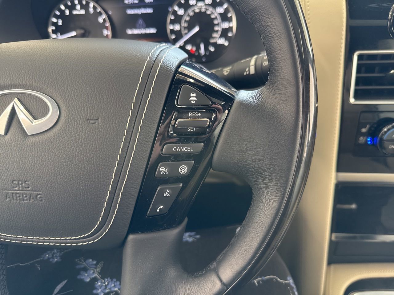 Used 2023 INFINITI QX80 Sensory w/ Cargo Package image 24