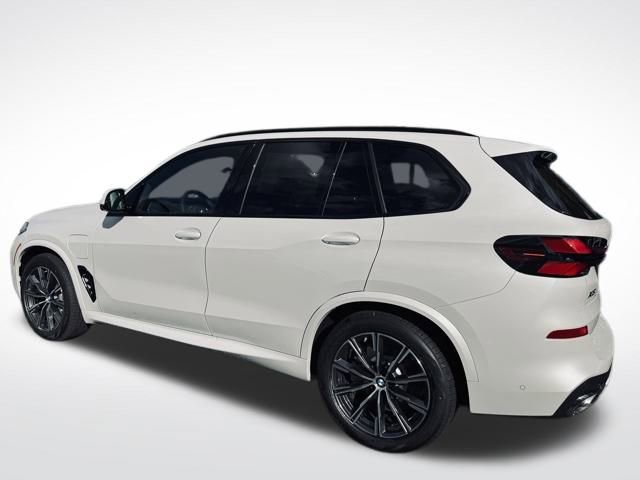 New 2026 BMW X5 xDrive50e w/ M Sport Package image 6