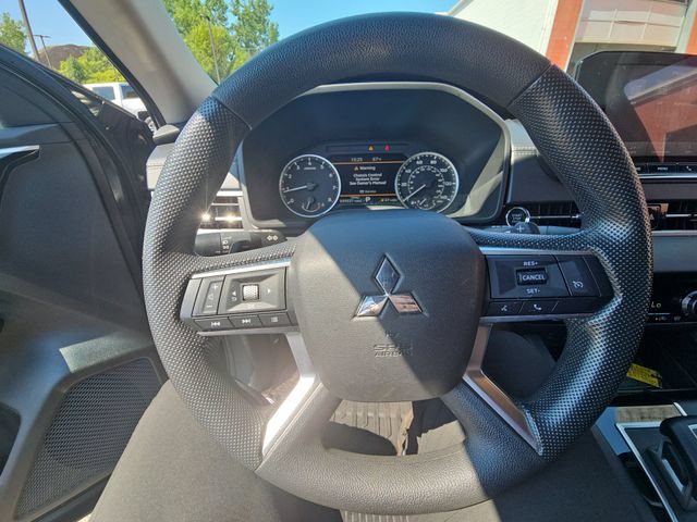 Used 2023 Mitsubishi Outlander ES AWD/4WD image 36