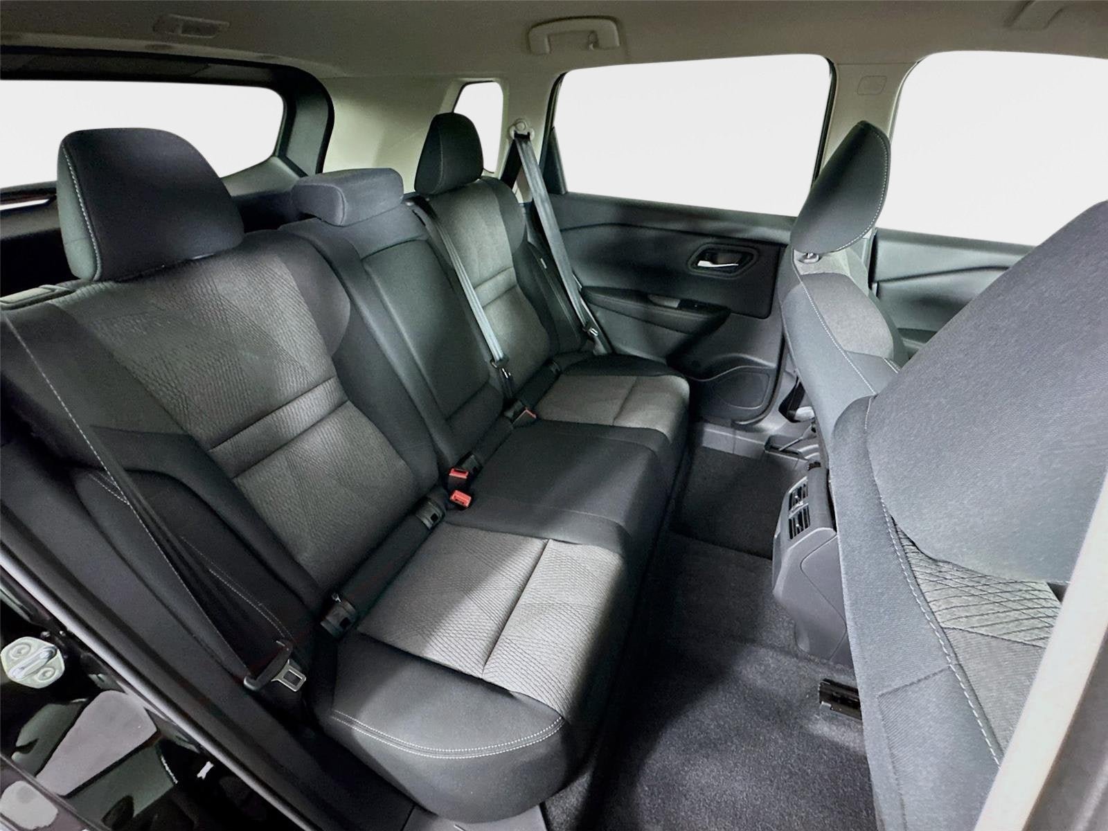 Certified 2026 Nissan Rogue SV w/ Cold Weather Package FWD image 26