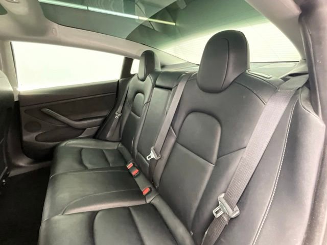 Used 2021 Tesla Model 3 Standard Range Plus image 7