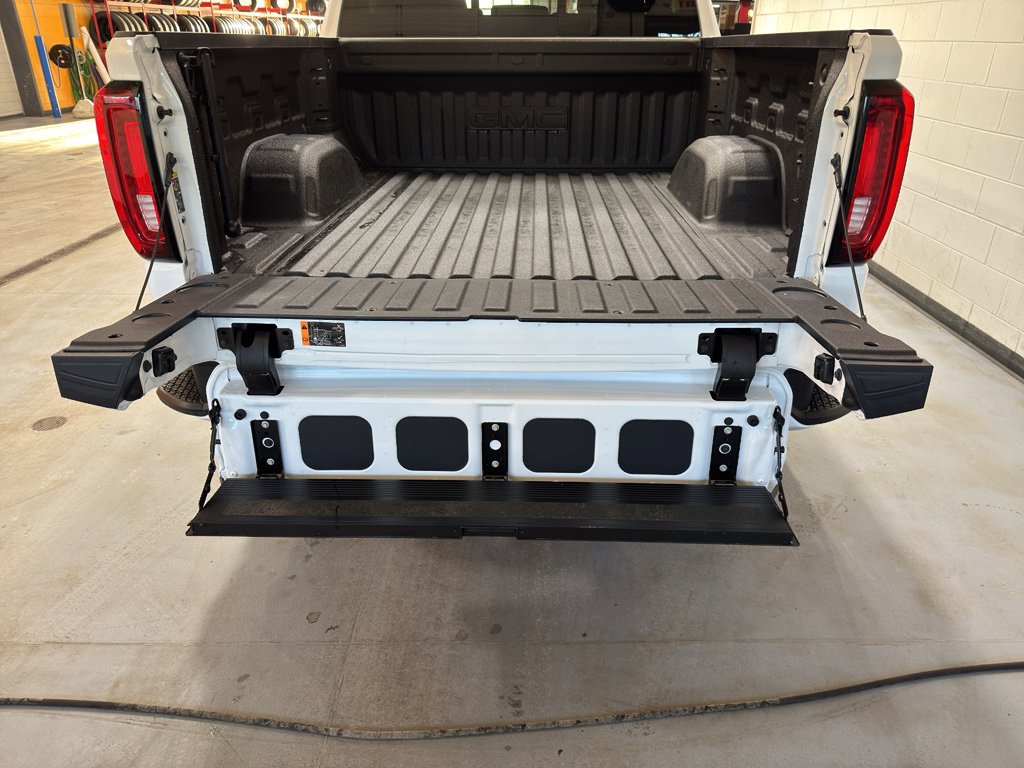 Used 2025 GMC Sierra 1500 AT4 w/ AT4 Premium Package image 24