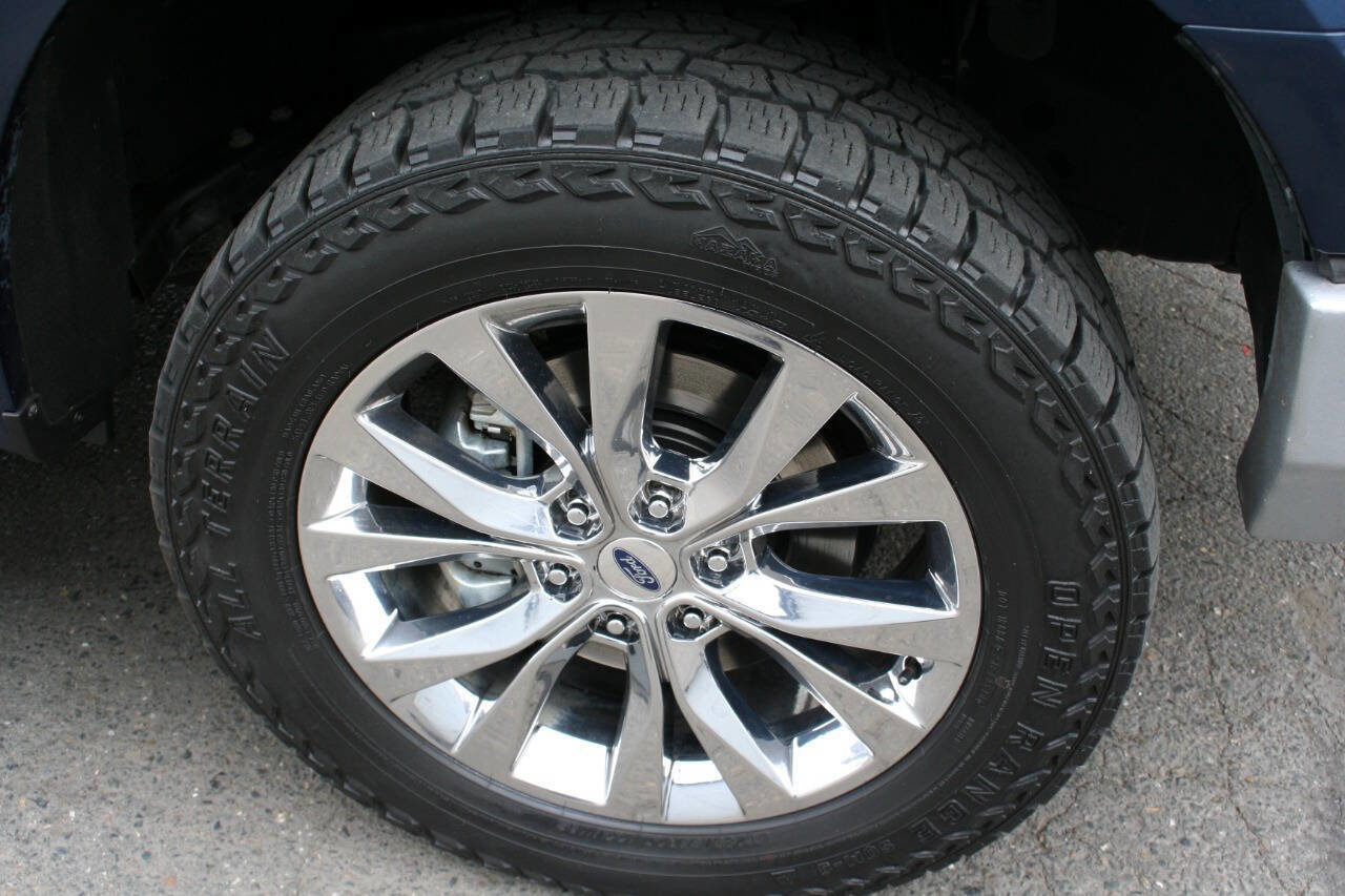 Used 2017 Ford F150 XLT w/ Equipment Group 302A Luxury image 29