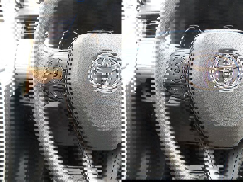 Used 2019 Toyota RAV4 LE w/ Carpet Mat Package AWD/4WD image 20