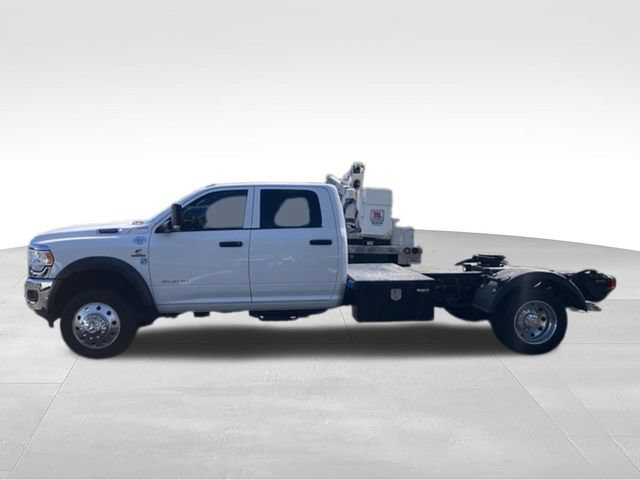 Used 2022 RAM 5500 Tradesman w/ Chrome Appearance Group AWD/4WD image 9