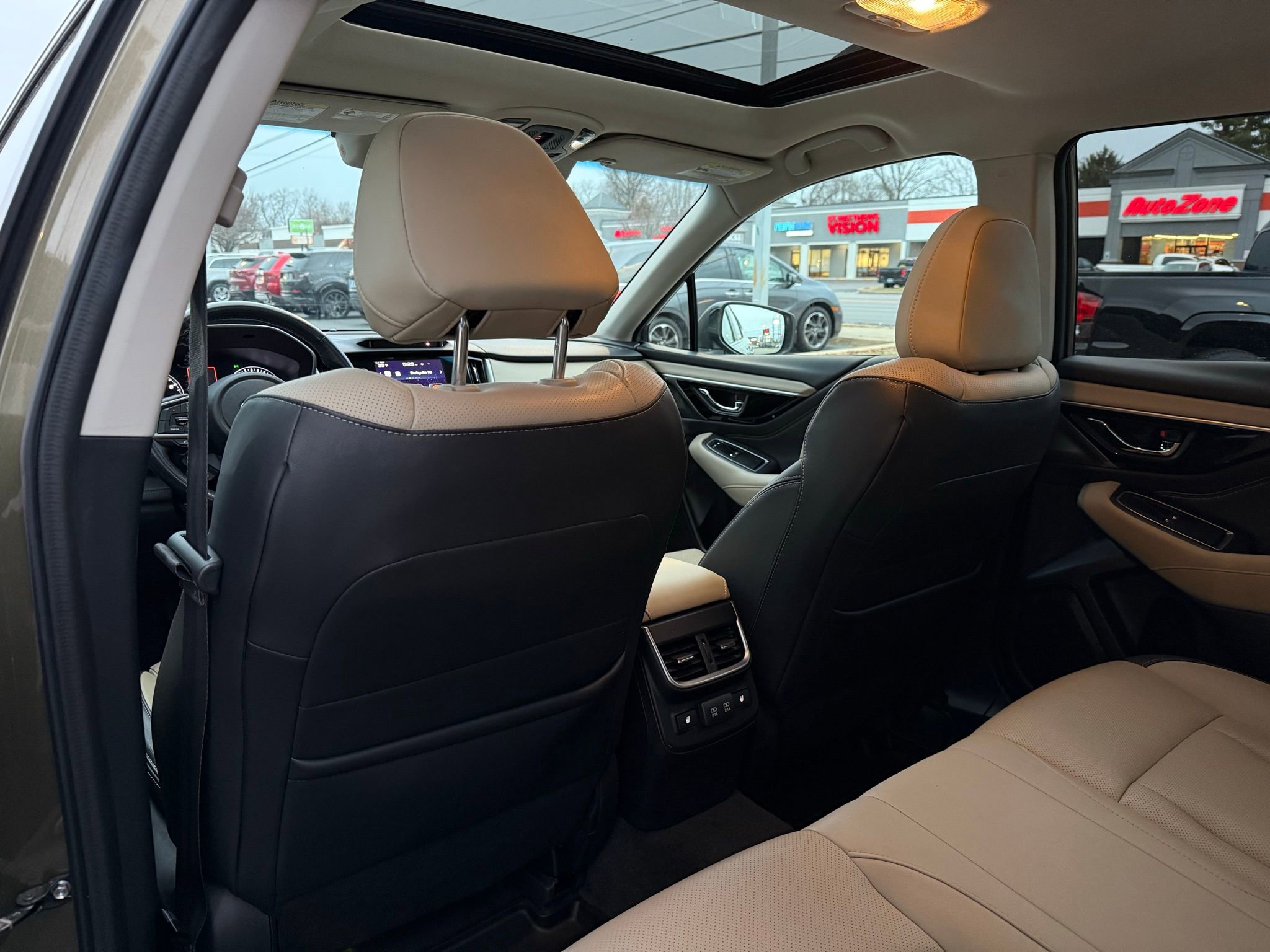 Used 2021 Subaru Outback Limited image 45