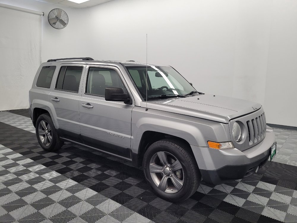 Used 2015 Jeep Patriot High Altitude FWD image 11