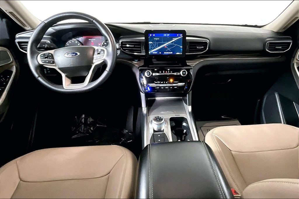 Used 2023 Ford Explorer Limited image 15
