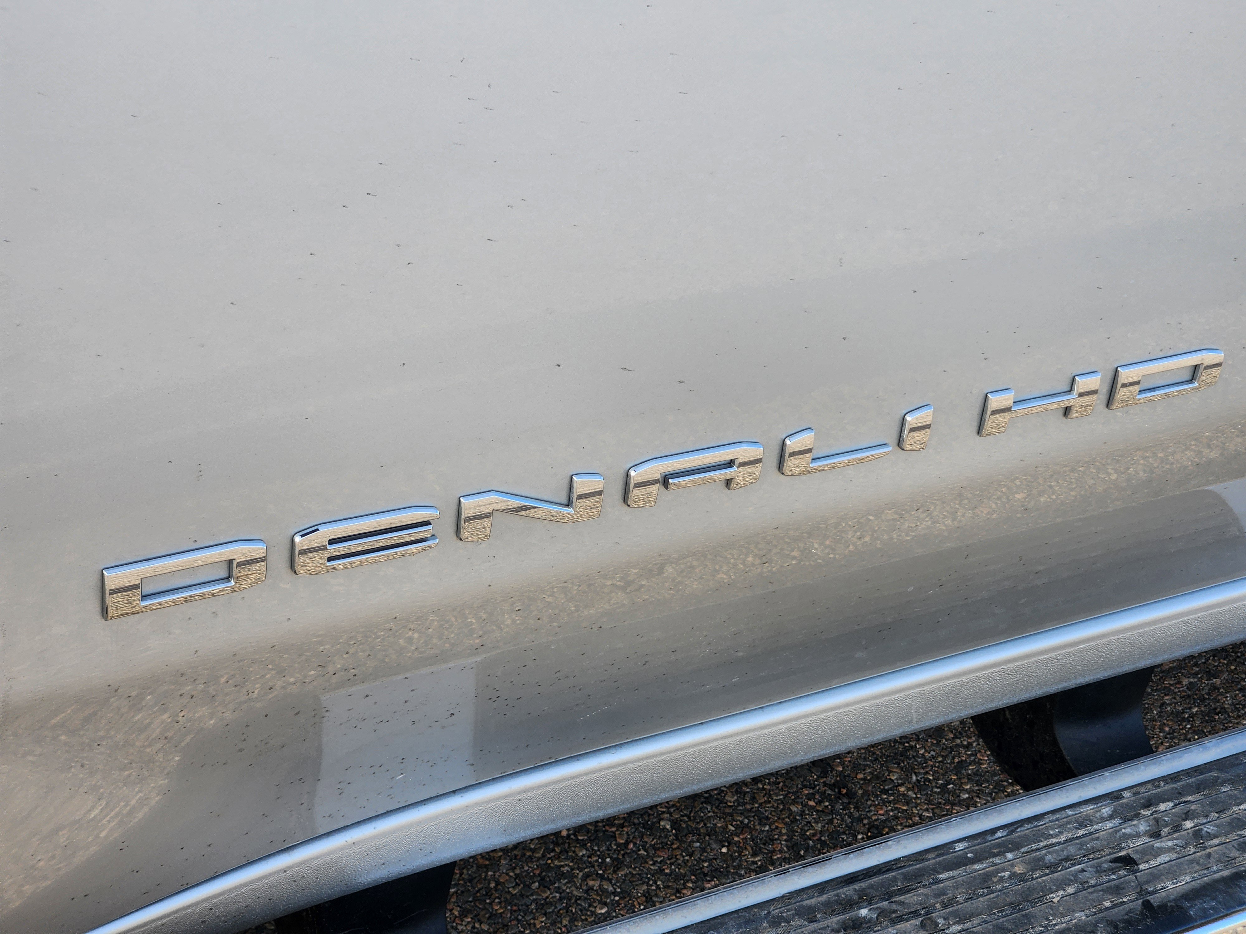 Used 2023 GMC Sierra 2500 Denali image 8