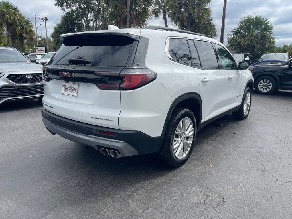 Used 2026 GMC Acadia Elevation w/ Elevation Premium Package AWD/4WD image 6