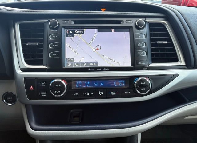 Used 2017 Toyota Highlander XLE image 30