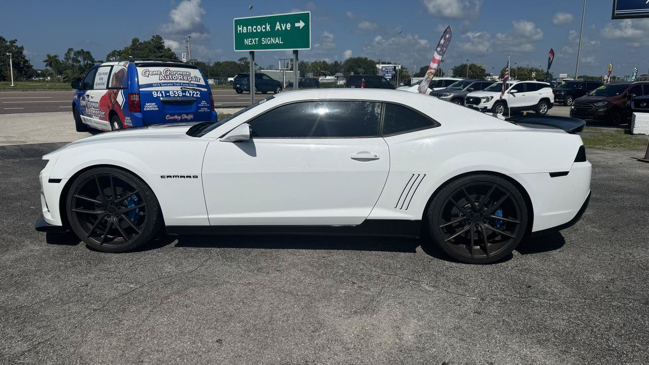 Used 2014 Chevrolet Camaro SS w/ RS Package RWD image 4