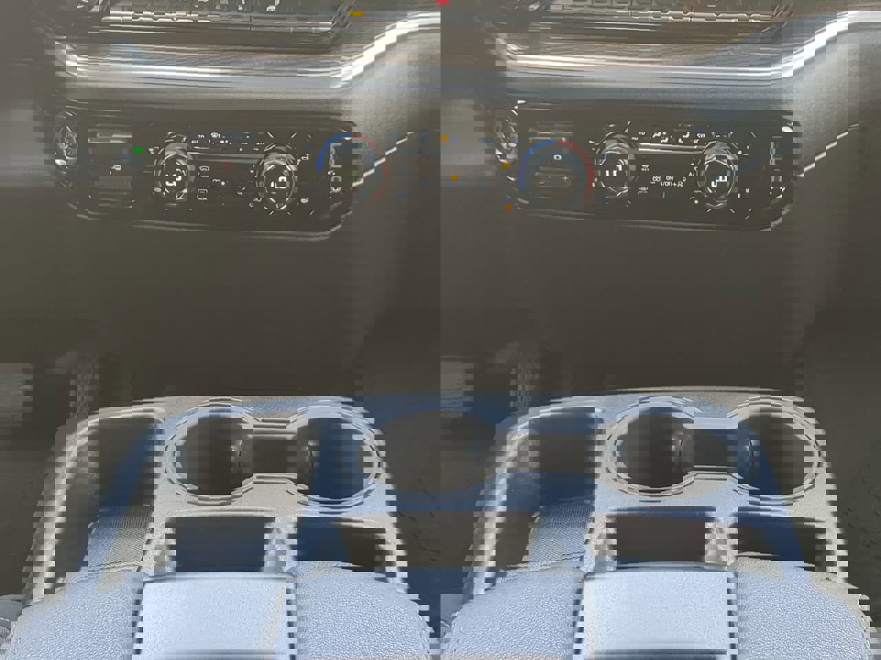 Used 2022 Chevrolet Silverado 1500 LT w/ Protection Package AWD/4WD image 17