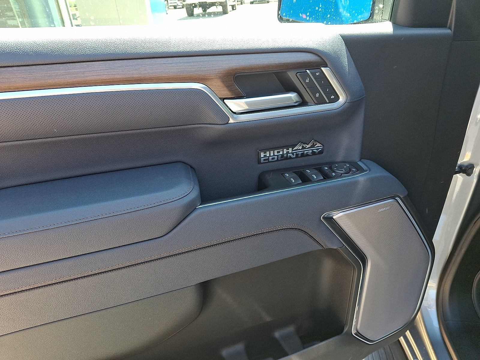 New 2026 Chevrolet Silverado 1500 High Country w/ High Country Premium Package AWD/4WD image 12
