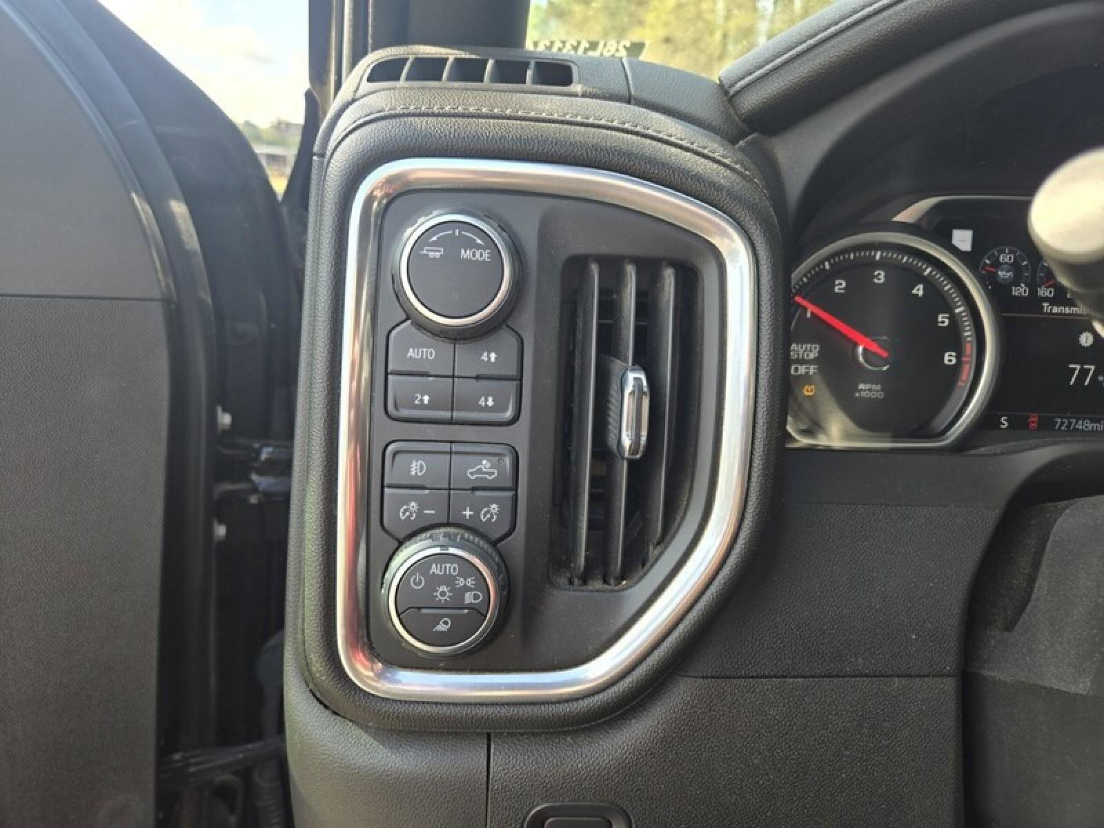 Used 2022 Chevrolet Silverado 1500 High Country image 12