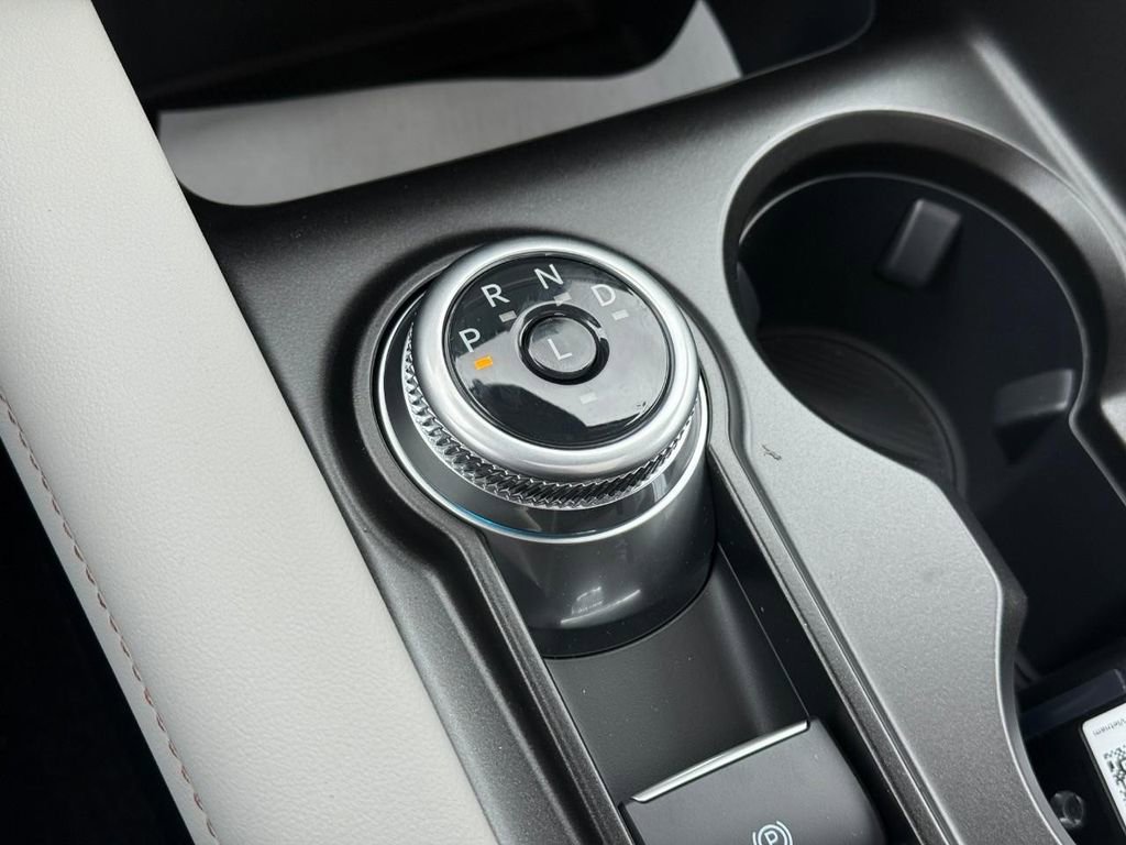 New 2026 Ford Explorer Active w/ Active Comfort Package image 17