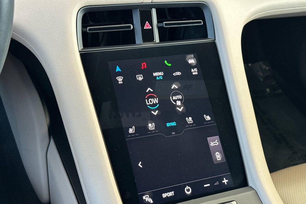 Used 2022 Porsche Taycan RWD image 25