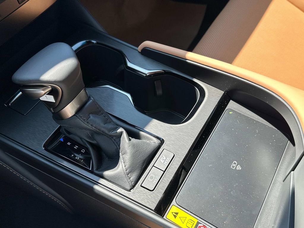 New 2025 Lexus ES 300h F Sport image 24