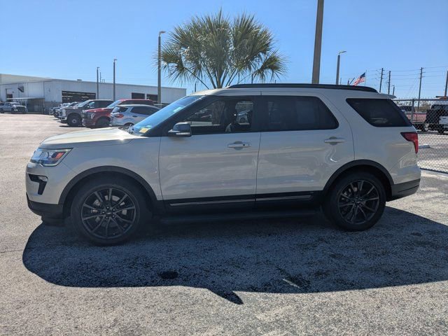 Used 2018 Ford Explorer XLT w/ Equipment Group 202A image 8