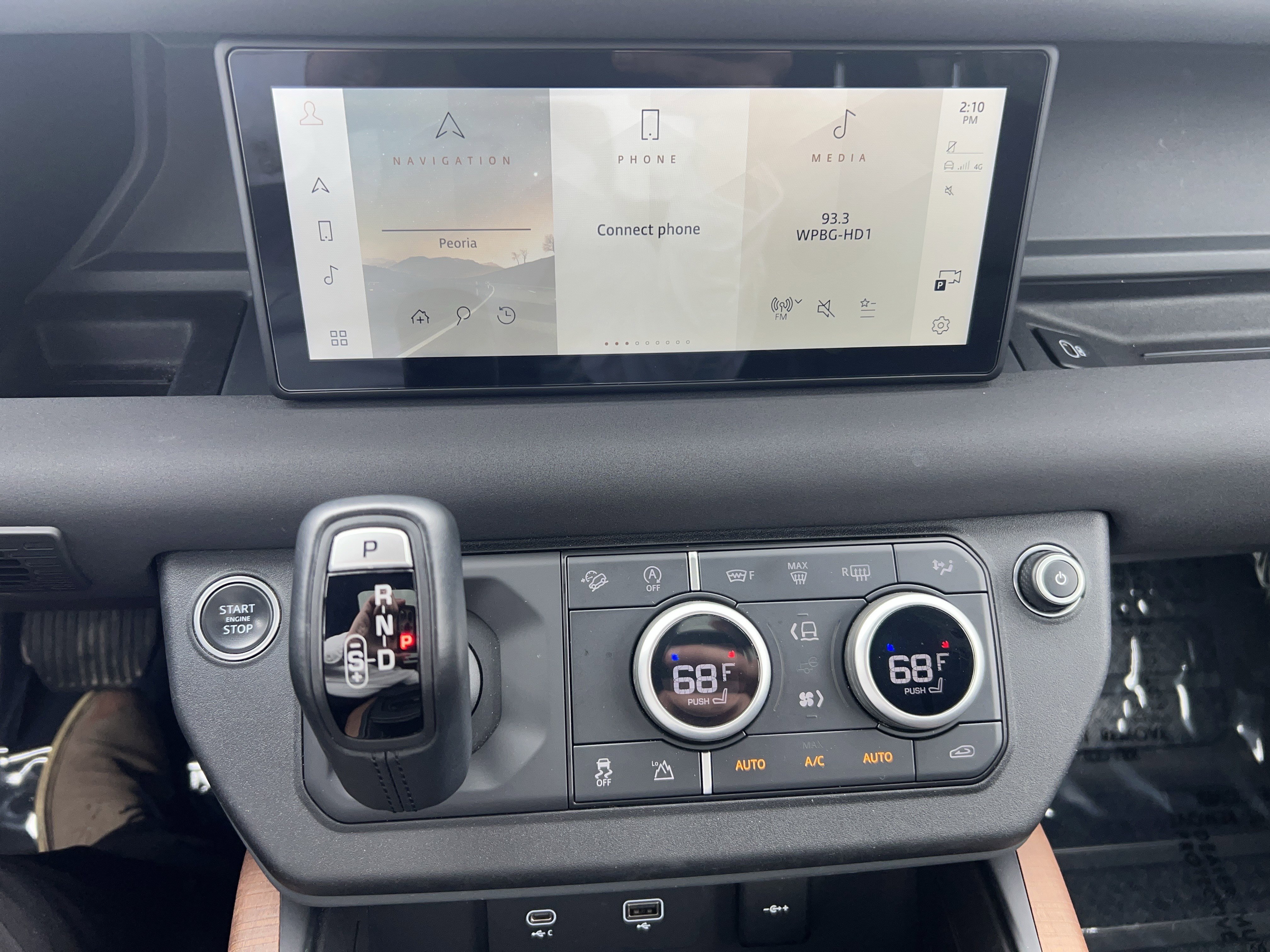 Certified 2023 Land Rover Defender 110 X-Dynamic SE AWD/4WD image 16