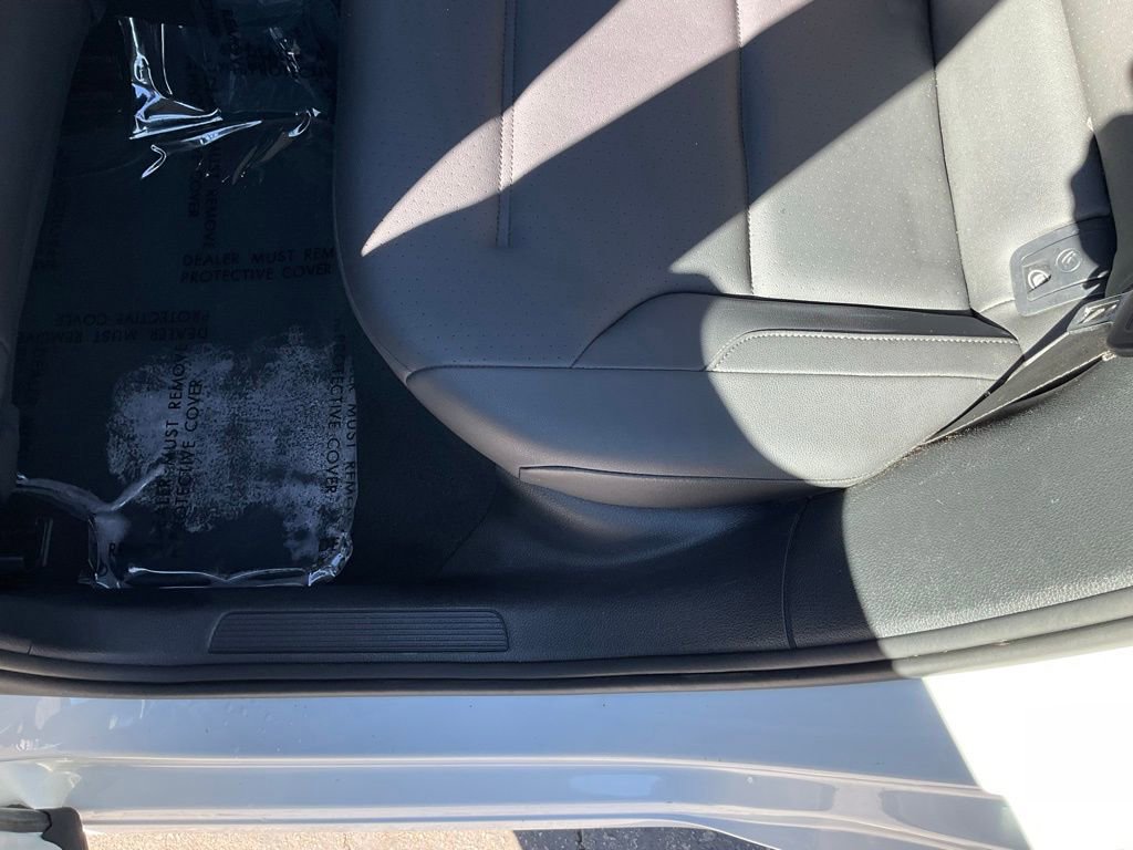 Used 2015 Volkswagen e-Golf SEL Premium image 26