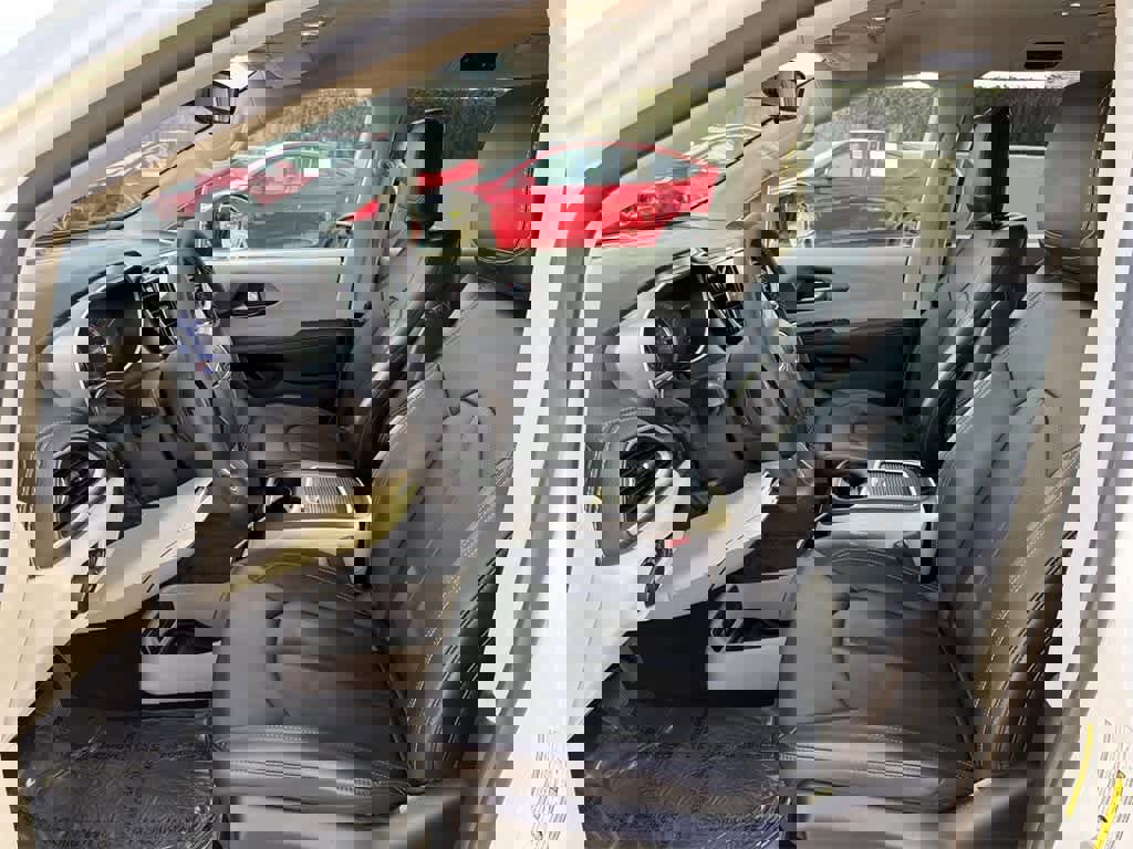 Used 2024 Chrysler Pacifica Select image 25