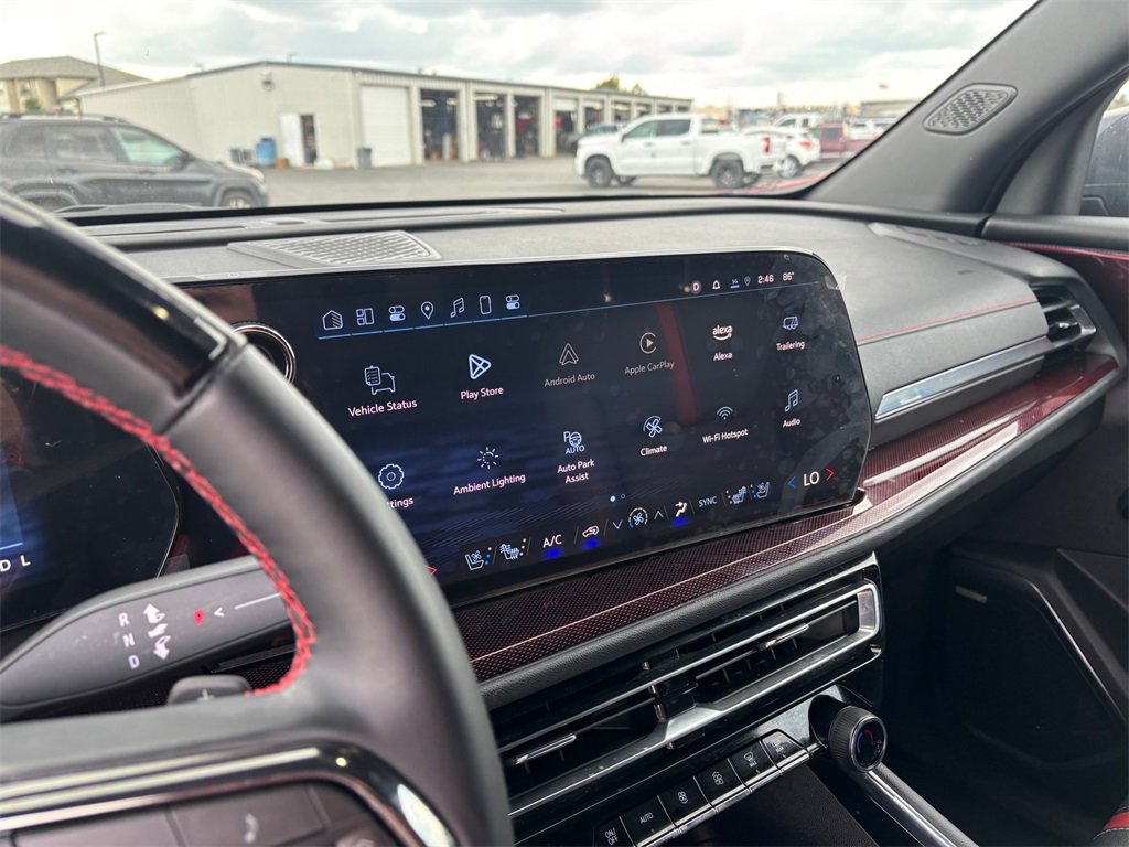 Used 2025 Chevrolet Traverse RS image 22