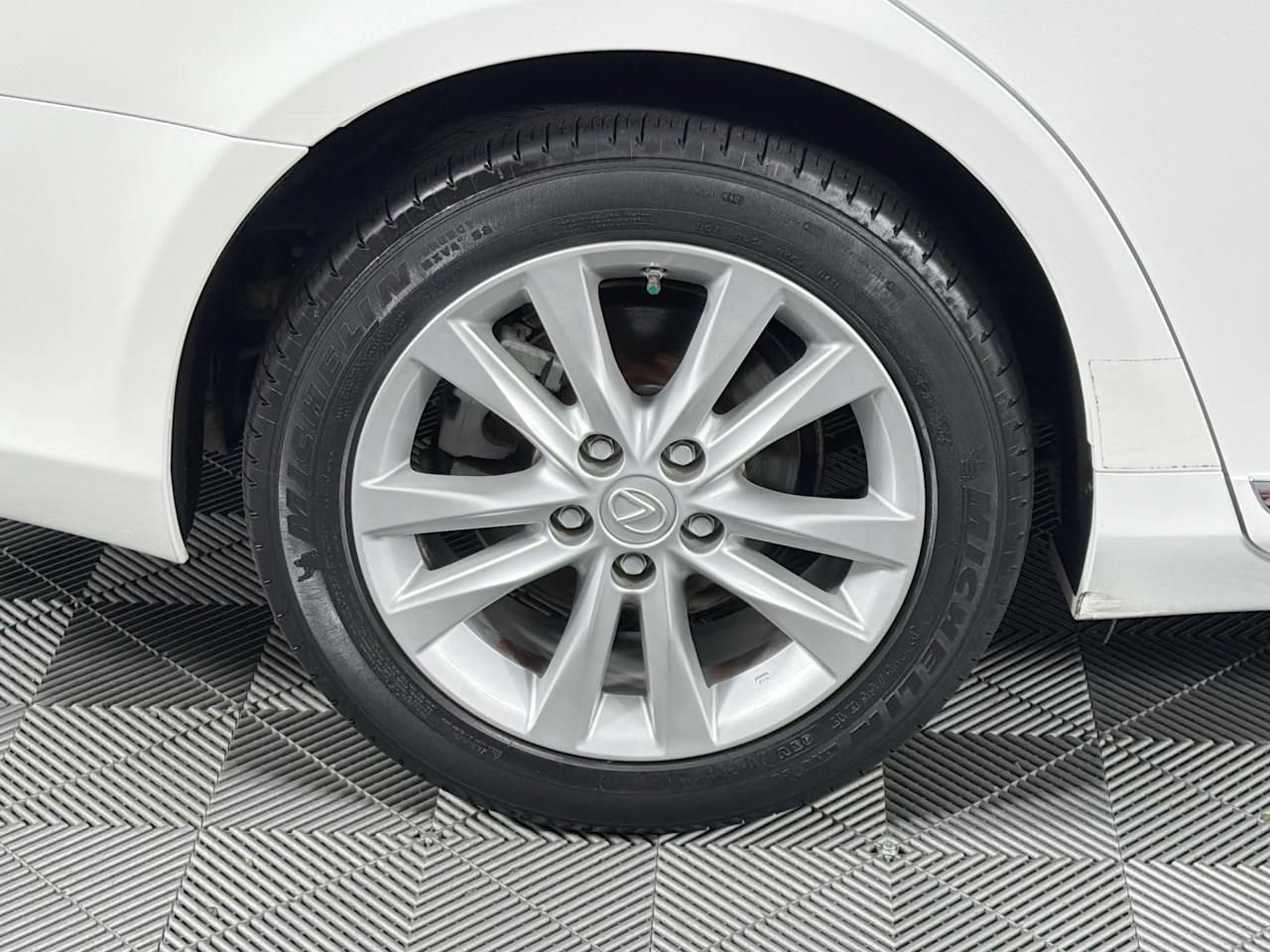 Used 2011 Lexus ES 350 FWD image 29