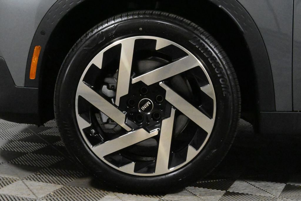 Used 2025 MINI Cooper Countryman S w/ Comfort Package Max image 12