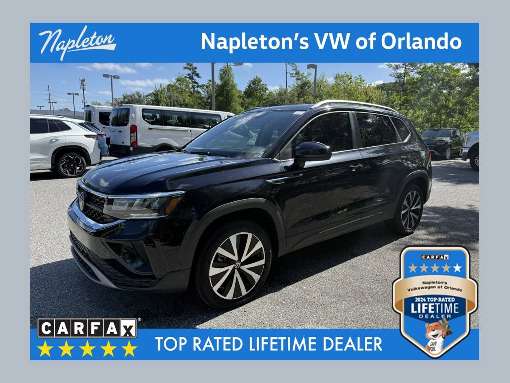 Used 2024 Volkswagen Taos SE image 1