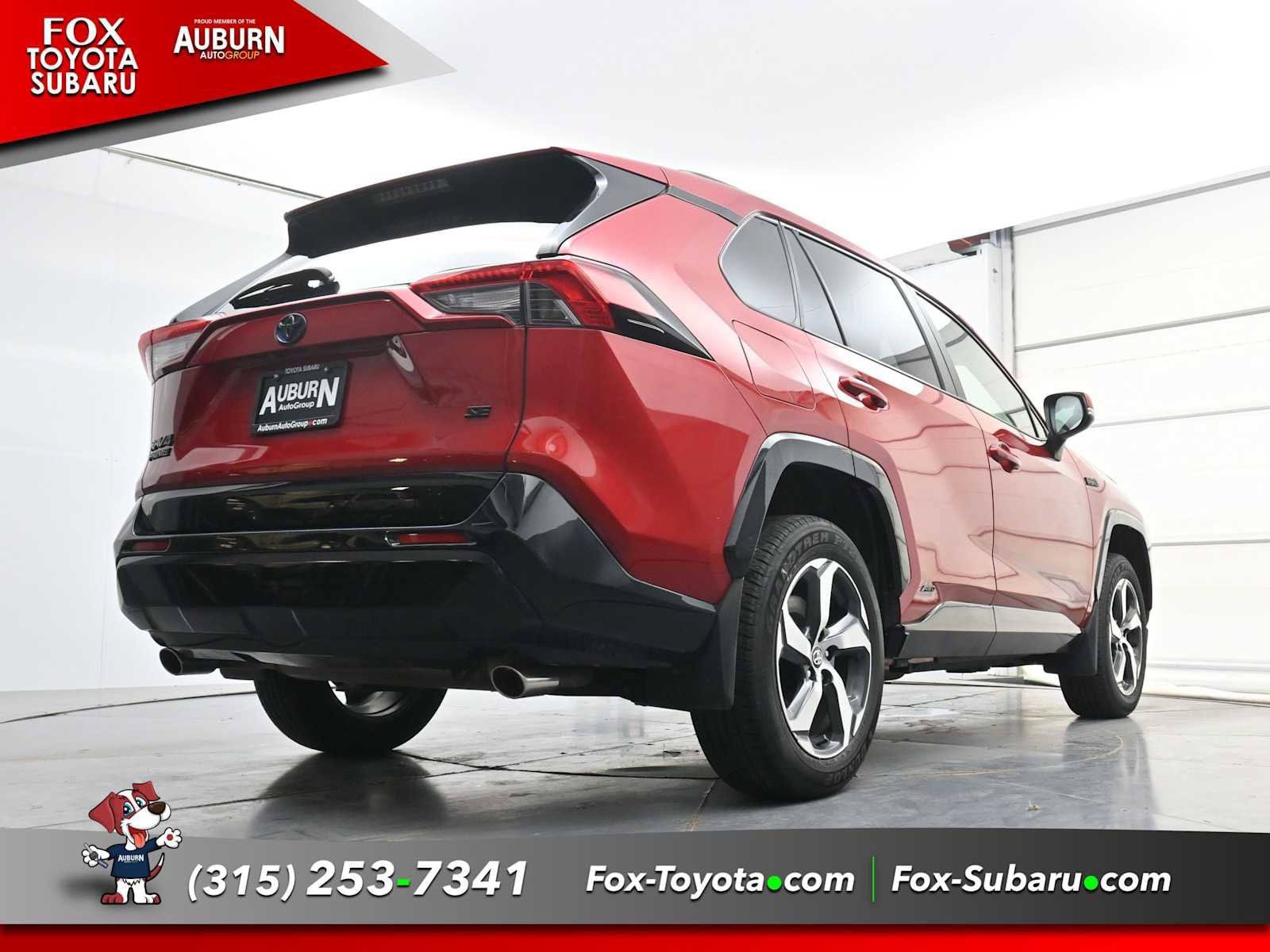 Used 2023 Toyota RAV4 SE w/ Weather & Moonroof Package AWD/4WD image 20