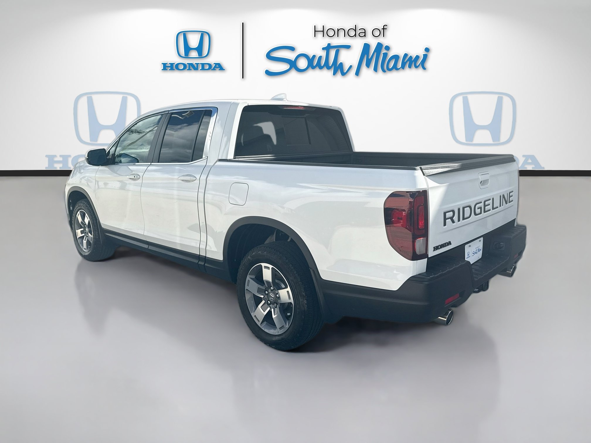 Certified 2025 Honda Ridgeline RTL image 5