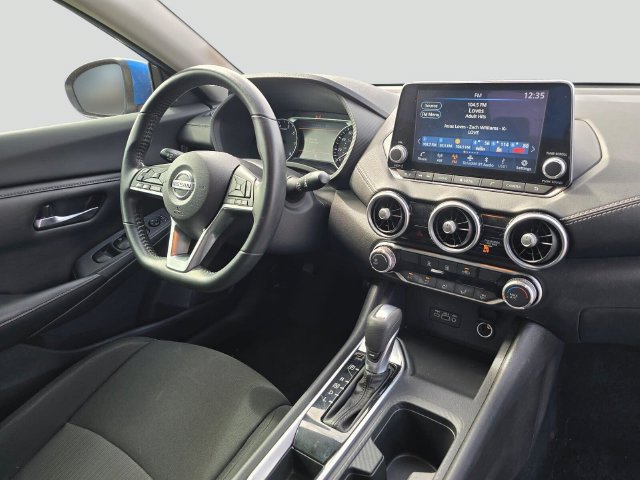 Used 2022 Nissan Sentra SV FWD image 11