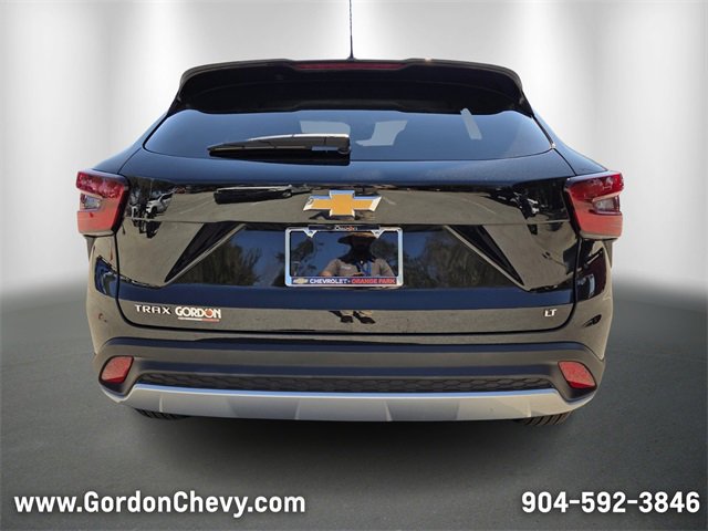 Certified 2025 Chevrolet Trax LT w/ LT Convenience Package image 4