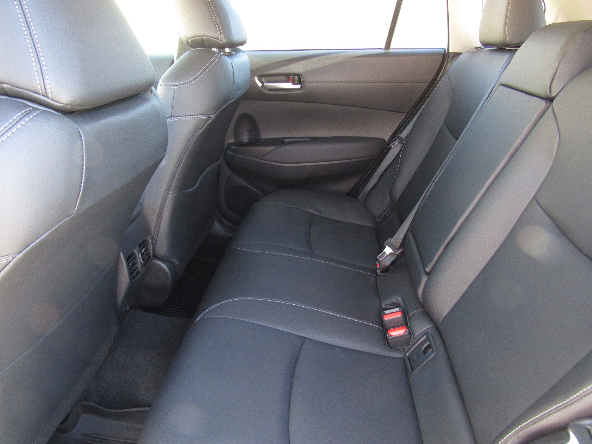 Used 2025 Toyota Corolla Cross XLE image 15