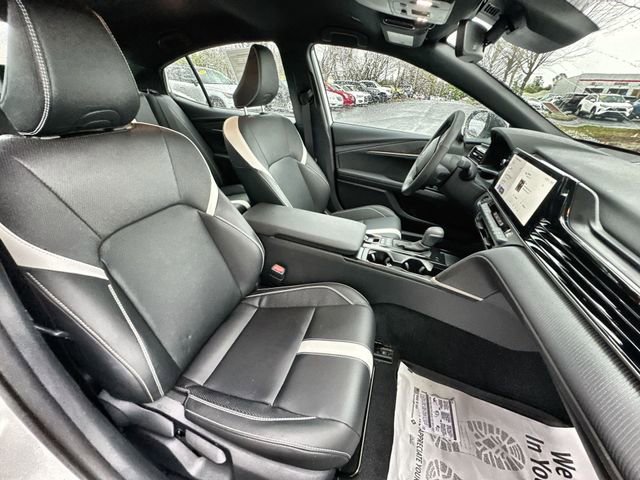 Used 2026 Toyota Camry SE Nightshade w/ Multimedia Upgrade Package image 31