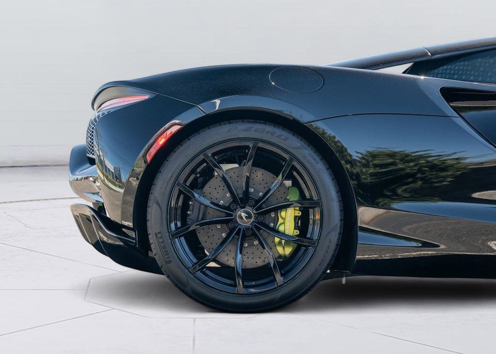 New 2025 McLaren Artura image 28