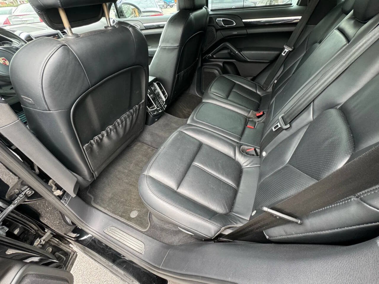 Used 2012 Porsche Cayenne S AWD/4WD image 17