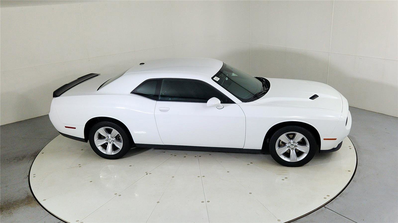 Used 2023 Dodge Challenger SXT image 37