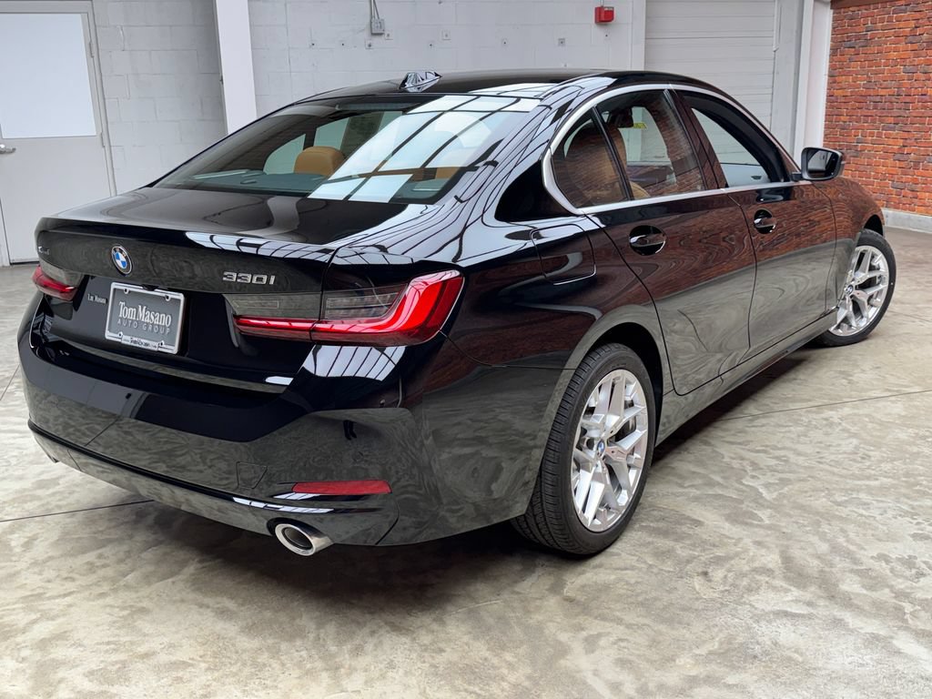 Certified 2025 BMW 330i xDrive Sedan w/ Premium Package AWD/4WD image 6