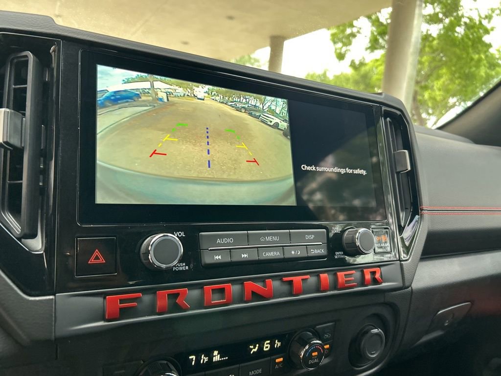 Used 2025 Nissan Frontier Pro-X RWD image 9