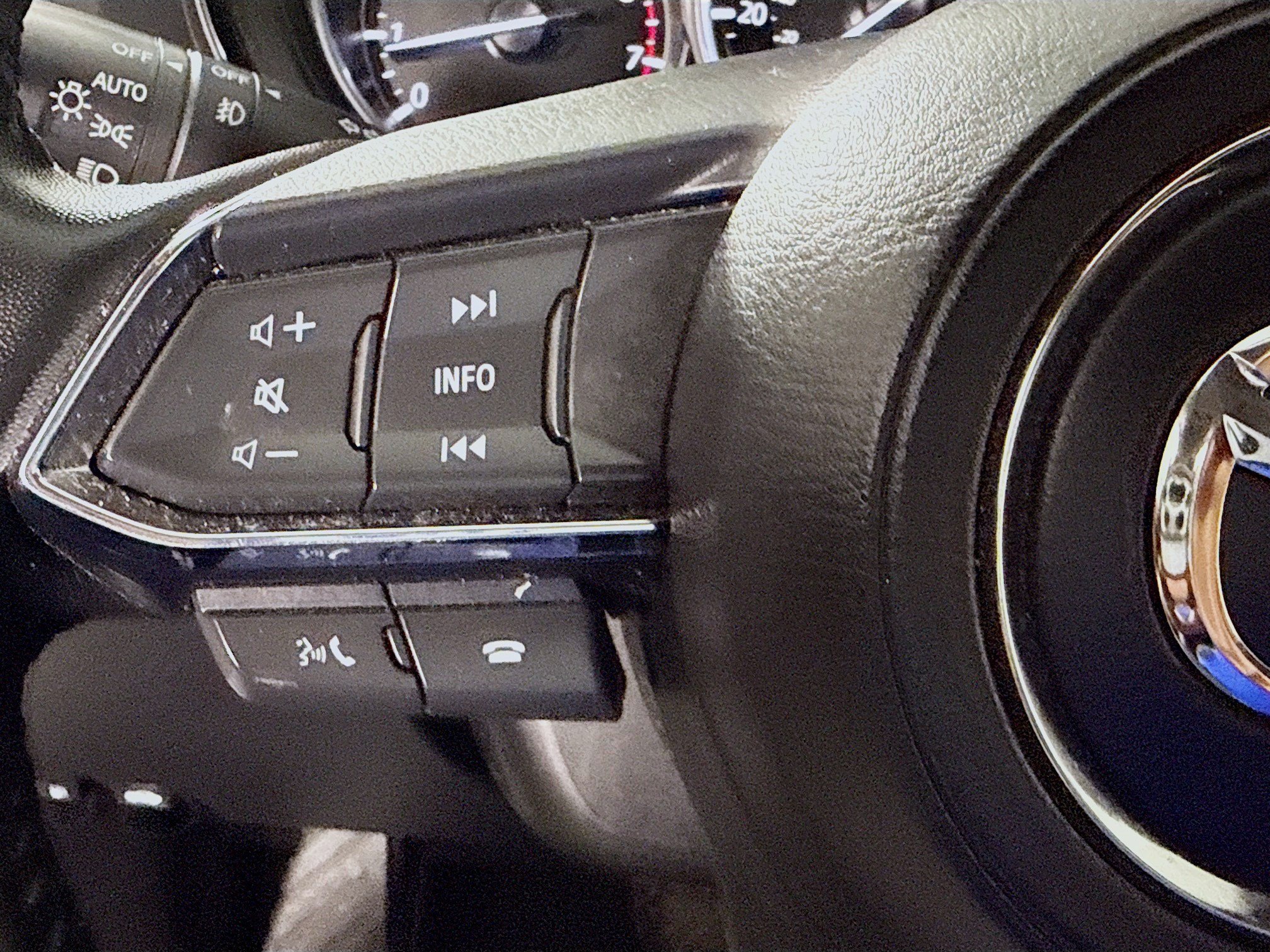 Used 2021 MAZDA CX-9 Touring w/ Touring Premium Package FWD image 14