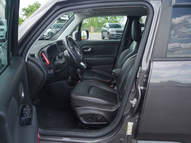 Used 2021 Jeep Renegade Trailhawk w/ Sun & Sound Group AWD/4WD image 12