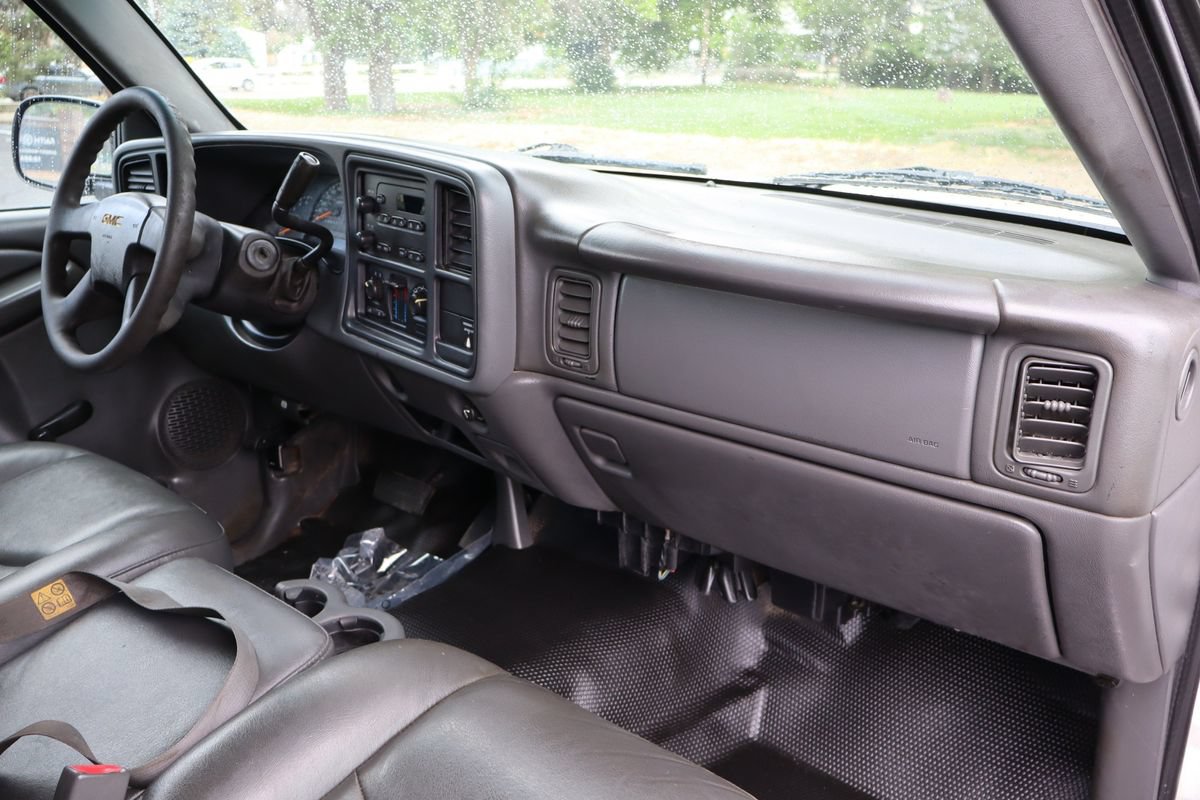 Used 2006 GMC Sierra 2500 W/T RWD image 22